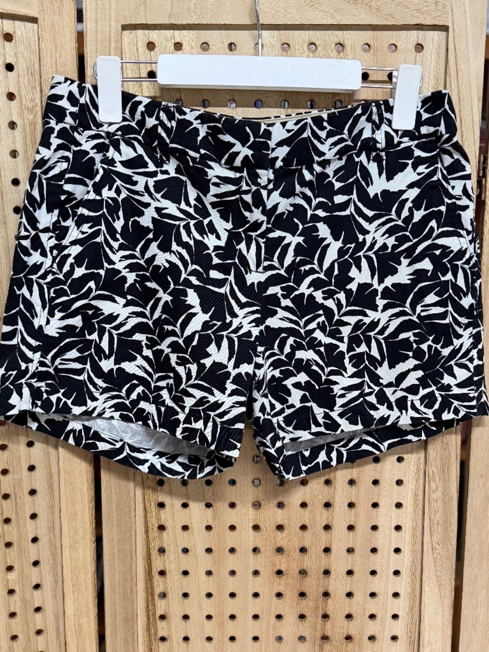 J. Crew Black White Botanical Print Shorts Size 6